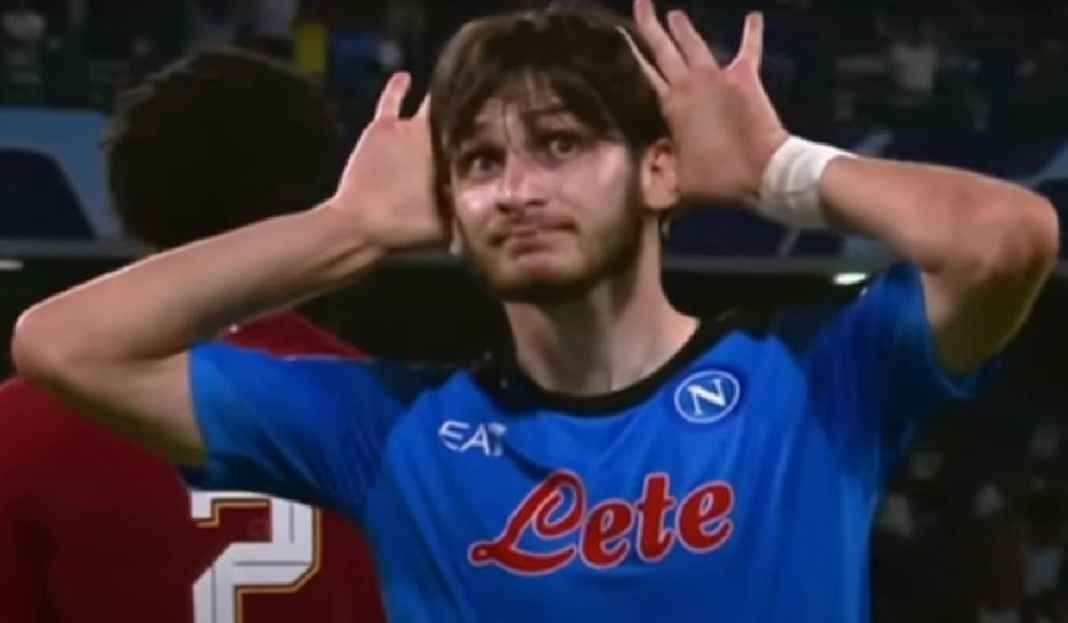 Victor Osimhem Yakin Khvicha Kvaratskhelia Bisa Bantu Napoli Juara Musim Ini Awas, Khvicha Kvaratskhelia Bisa Berikan Kejutan untuk Napoli