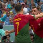 Cristiano Ronaldo dan Bruno Fernandes merayakan gol yang membawa Portugal unggul 1-0 atas Uruguay di menit 54 babak kedua matchday kedua Grup H Piala Dunia 2022