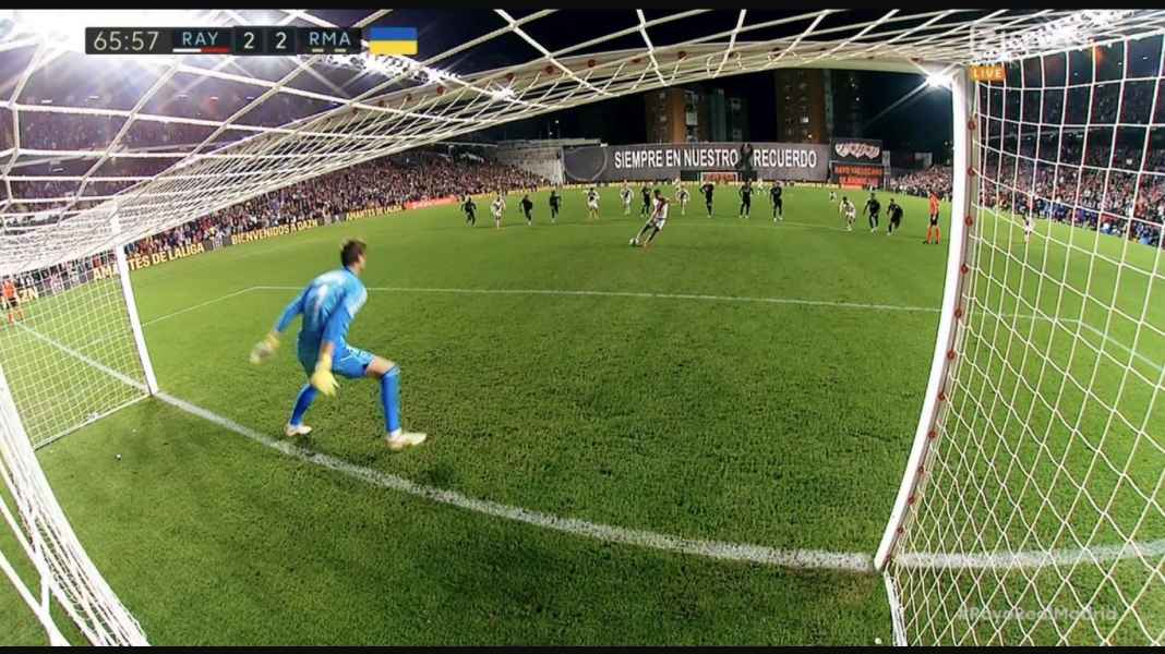 Real Madrid Telan Kekalahan Pertama, Barcelona Bersorak Miliki Keunggulan 2 Poin