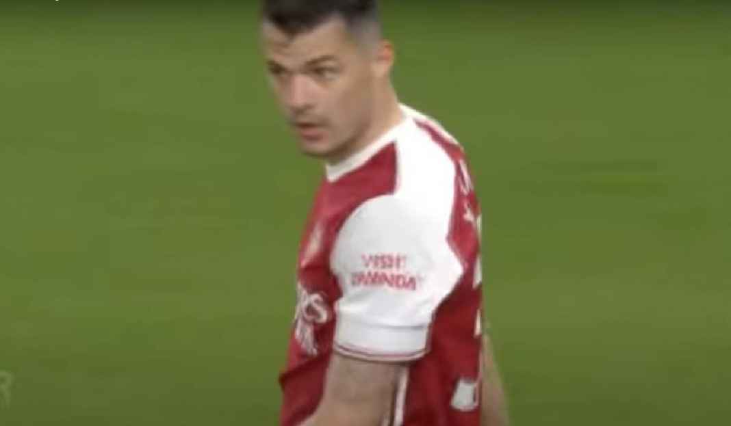 Granit Xhaka Siap Pertahankan Posisi Arsenal di Peirngkat Pertama Liga Inggris Granit Xhaka Tak Biarkan Manchester City Gusur Posisi Arsenal dari Puncak Klasemen