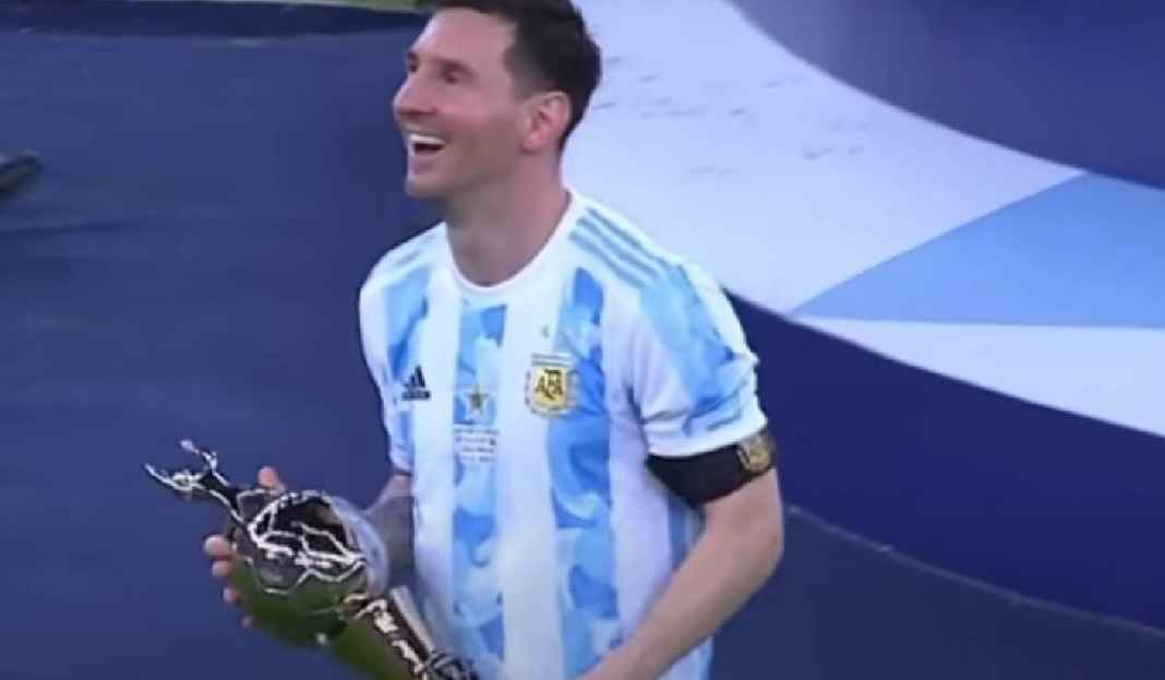 Wah, Pelatih Timnas Argentina Bujuk Lionel Messi Jangan Pensiun Dulu