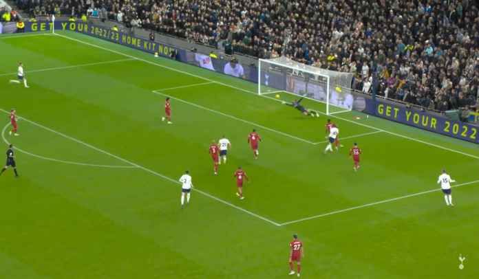 Spurs diyakini bisa finish empat besar Gary Neville Tetap Yakin Spurs Empat Besar, Tapi Akui Gaya Main Antonio Conte Membosankan