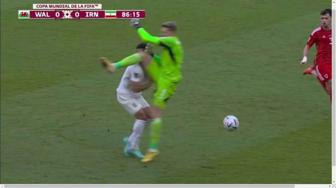 Wayne Hennessey versus Mehdi Taremi Wayne Hennessey, Wales