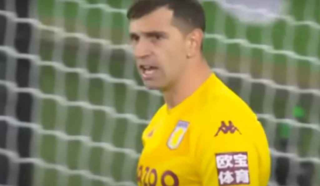 Emiliano Martinez, Aston Villa