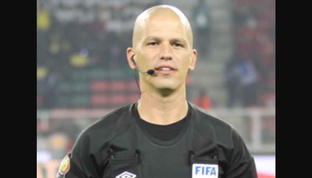 Wasit Victor Gomes, Afrika Selatan Lihat Tampang Wasit Victor Gomes yang Sahkan Bola Out Jepang Sebagai Gol