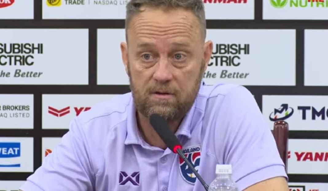 Alexandre Polking Sedang Konferensi Pers Hadapi Vietnam di Leg Kedua Final Piala AFF 2022, Alexandre Polking: Timnas Thailand Tampil Menyerang!