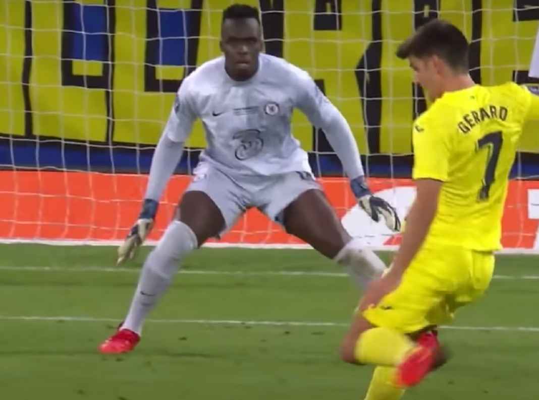 Edouard Mendy Saat Beraksi di Sebuah Laga untuk Chelsea Edouard Mendy Saat Beraksi di Sebuah Laga untuk Chelsea