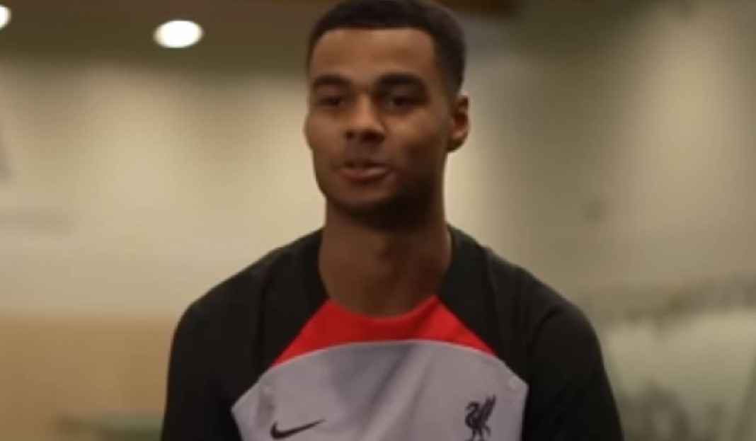 Cody Gakpo Sedang Interview Setelah Resmi Gabung Liverpool Sukses Rekrut Cody Gakpo, Jurgen Klopp: Untungnya Nggak Banyak Nuntut!