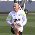 Erling Haaland di lapangan latihan Manchester City