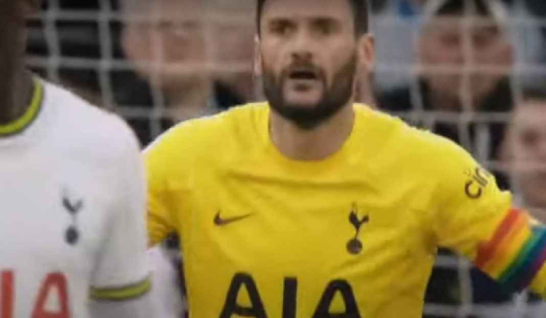 Hugo Lloris Sedang Memperkuat Tottenham Hotspur Tottenham Hotspur Serius Cari Pengganti Hugo Lloris, Ini Incaran Terbaru