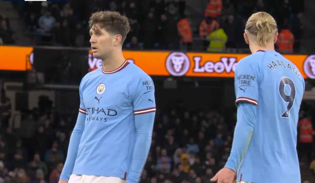 John Stones dan Erling Haaland saat melawan Spurs Manchester City Siap Lanjutkan Kemenangan Saat Bersiap Jamu Tim Julen Lopetegui