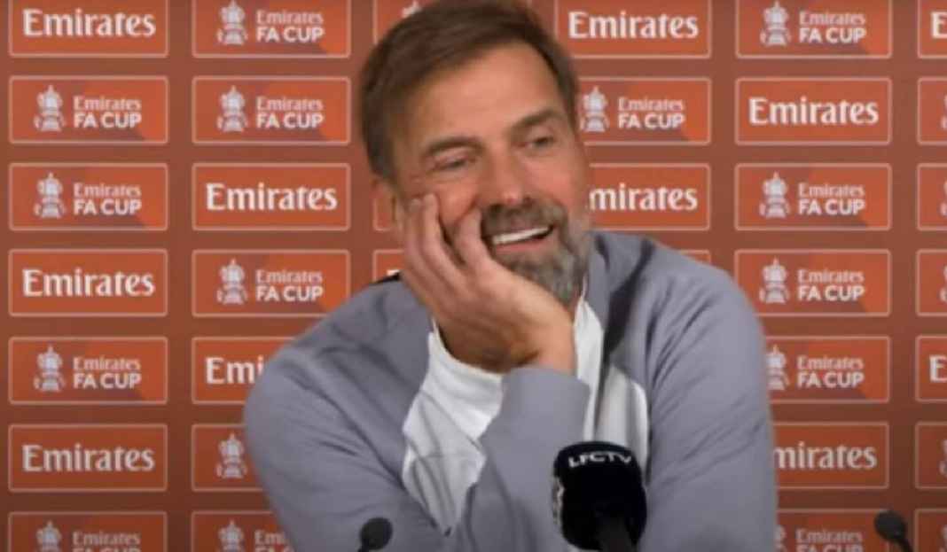 Jurgen Klopp Sedang Konferensi Pers Jelang Liverpool vs Wolves di Piala FA Liverpool Makin Ngawur Mainnya, Ini yang Bakal Dilakukan Jurgen Klopp