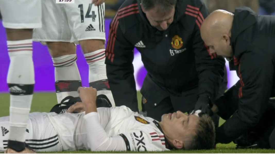 Lisandro Martinez, Manchester United Lisandro Martinez cedera kepala usai kena sikut pemain Crystal Palace