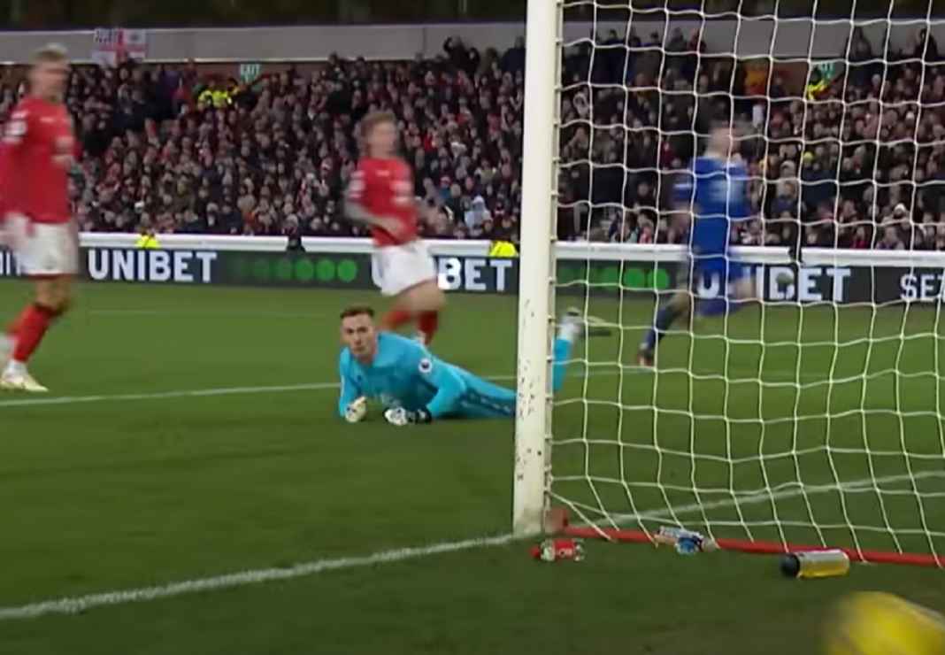 Nottingham Forest tanpa kiper andalan, Dean Henderson, satu bulan Nottingham Forest tanpa kiper andalan, Dean Henderson, satu bulan