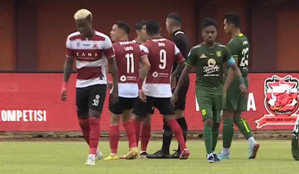 Hasil Madura United vs Persebaya Surabaya di Liga 1: Bajul jo Paksa Laskar Sape Kerrab Telah 3 Kekalahan Beruntun!