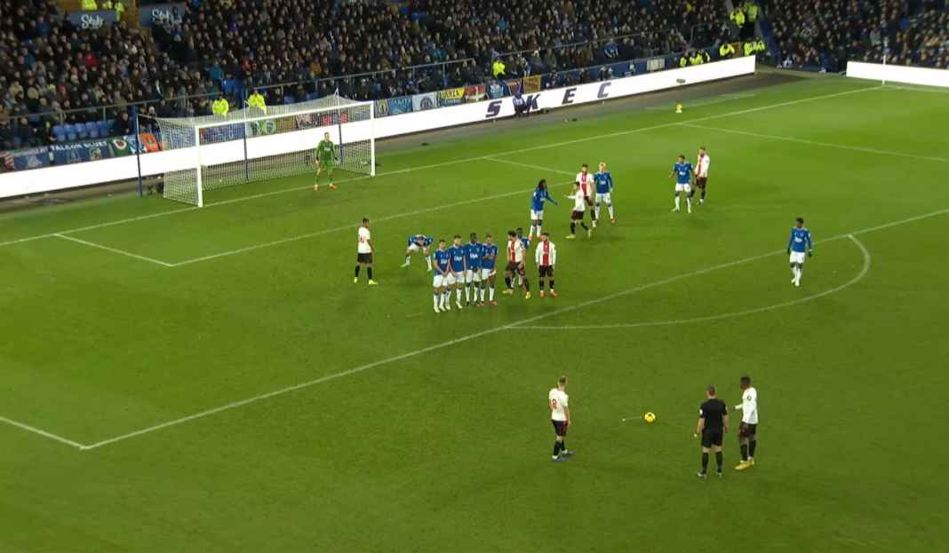 Prediksi Southampton vs Aston Villa Tandang ke St Mary's, Aston Villa Perlu Waspadai Tendangan Bebas James Ward-Prowse