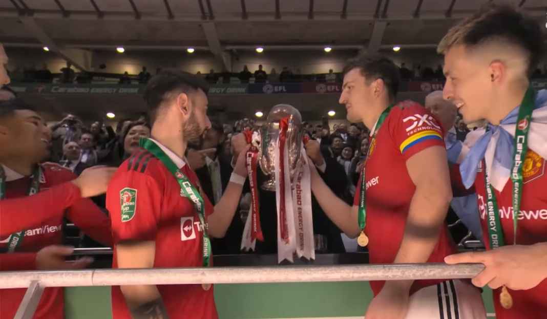 Bruno Fernandes dan Harry Maguire angkat Piala Liga Prediksi Manchester United vs West Ham, Setan Merah Makin Lapar Cari Trofi Berikutnya