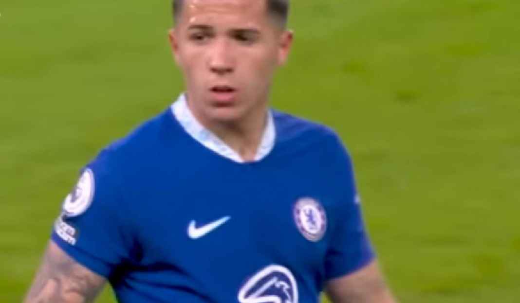 Chelsea Masih Berantakan, Enzo Fernandez Mulai Ngemis ke Fans!