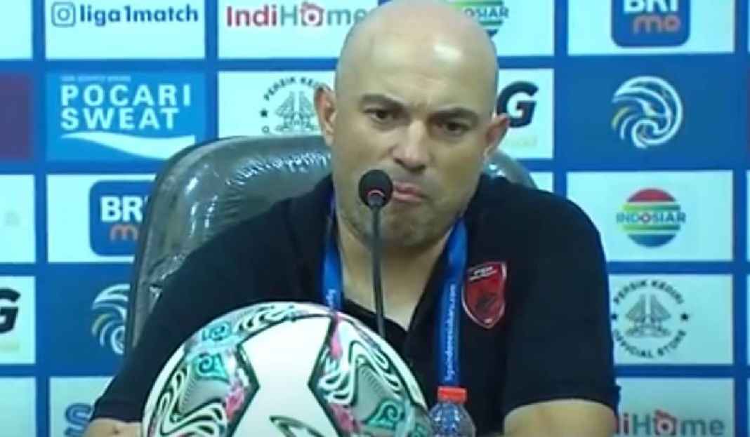 Pelatih PSM Makassar Dibuat Cemas Jelang Hadapi Persebaya Surabaya