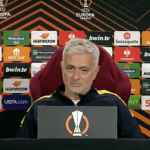 AS Roma vs RB Salzburg, Begini Bisikan Jose Mourinho ke Pemain Agar Bisa Menang