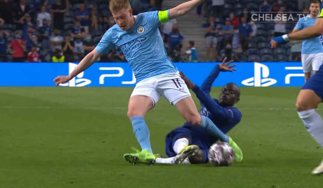 N'Golo Kante berharap dapat kontrak baru di Chelsea Meski Sudah Jarang Main, N'Golo Kante Tetep Ngebet Dikasih Kontrak Baru Chelsea