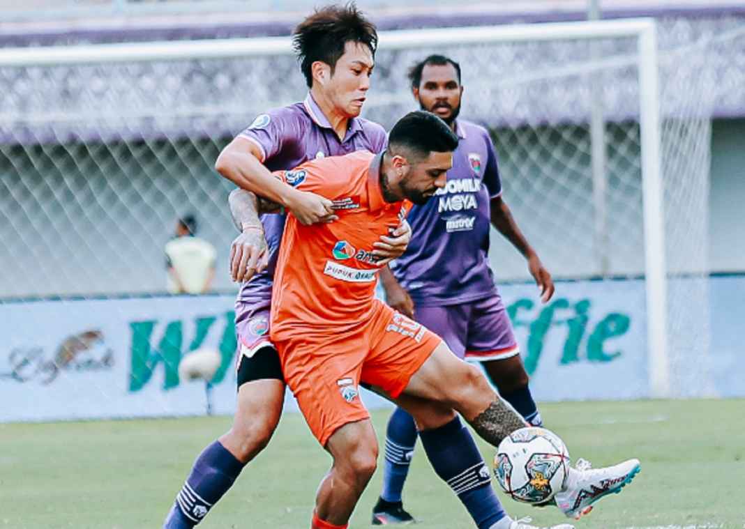 Persita Tangerang Menjamu Borneo FC Persita Tangerang Menjamu Borneo FC