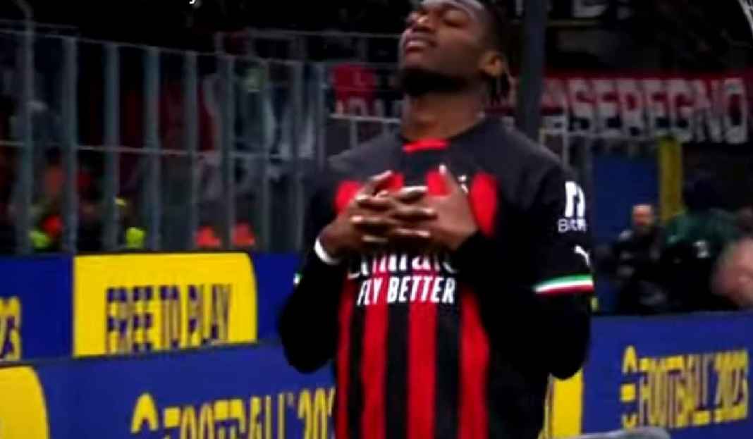 Rafael Leao Selebrasi Ala Ronaldo Rafael Leao Mau Cabut dari AC Milan, Pengacara: Sesat Bro!