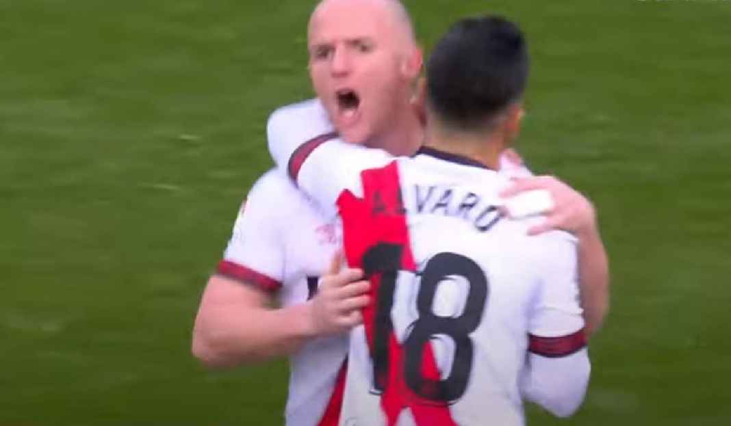Selebrasi Pemain Rayo Vallecano Usai Cetak Gol ke Gawang Sevilla Awas, Rayo Vallecano Coba Bikin Kejutan di Liga Spanyol
