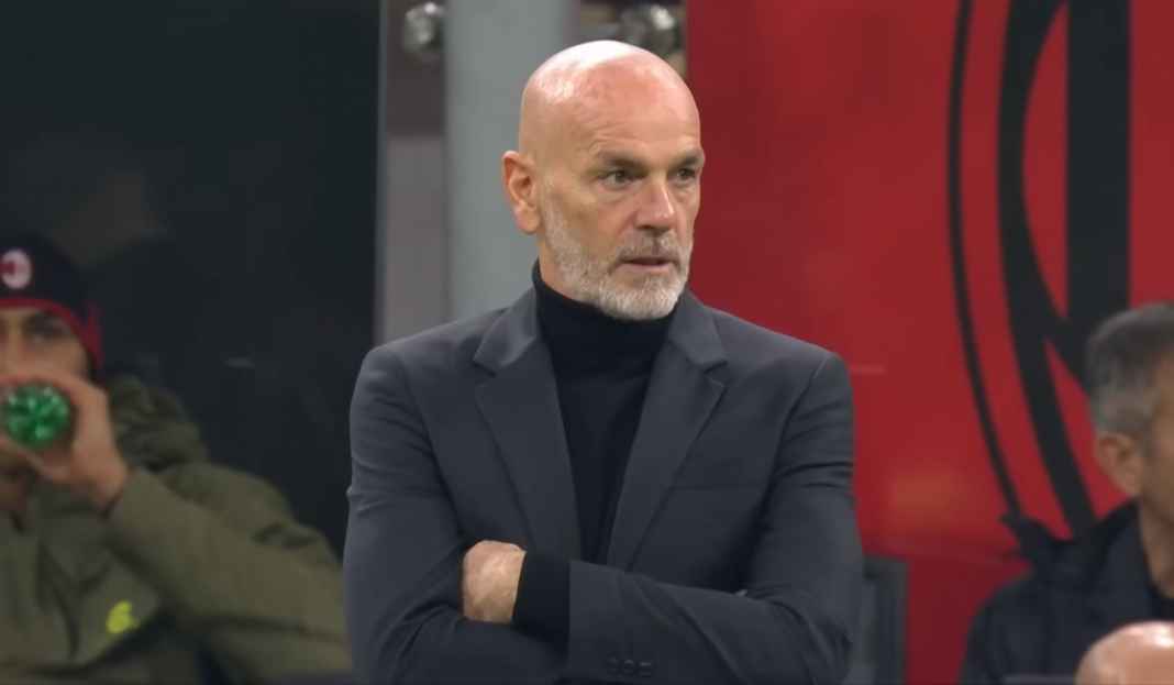 Stefano Pioli saat pimpin AC Milan di Serie A Prediksi AC Milan vs Tottenham Hotspur : Rossoneri Harap Manfaatkan Celah Lini Tengah Spurs