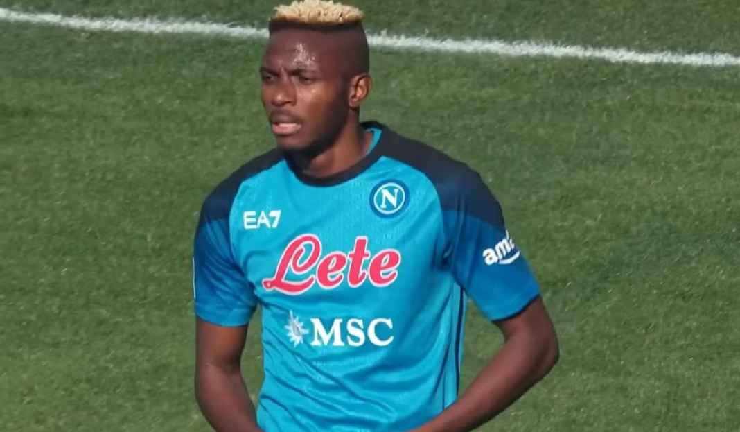 Victor Osimhen Saat Memperkuat Napoli Lawan Spezia Napoli Mati-matian Selamatkan Victor Osimhen dari Kejaran Duo Klub Inggris