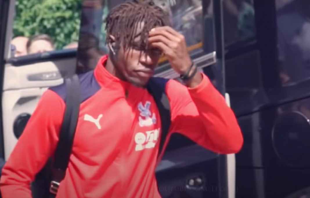 Wilfried Zaha Tak akan Bermain Saat Crystal Palace Tandang ke Manchester United Wilfried Zaha Tak akan Bermain Saat Crystal Palace Tandang ke Manchester United