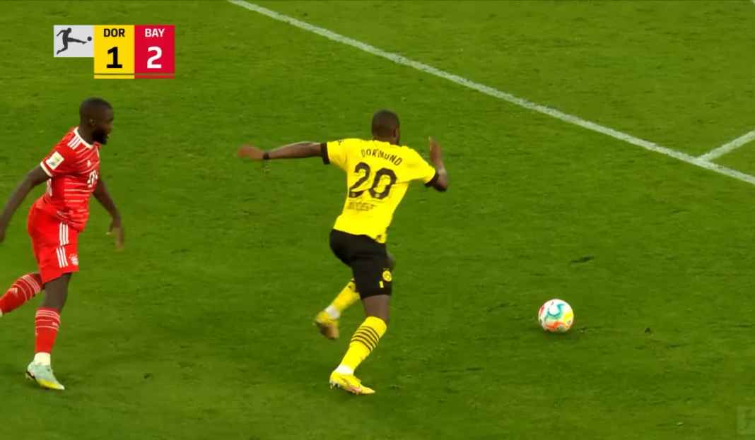 Anthony Modeste berduel melawan Dayot Upamecano Prediksi Bayern Munchen vs Borussia Dortmund, Menantikan Debut Thomas Tuchel