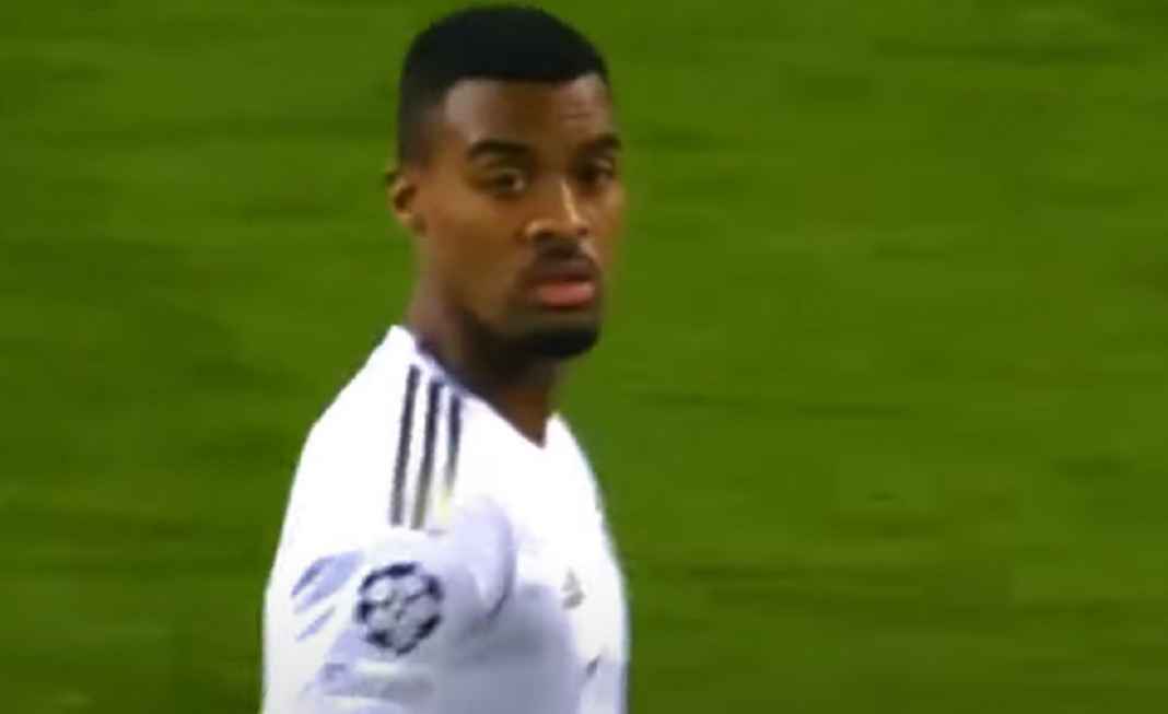 Bayern Munchen Pertahankan Gravenberch yang Diincar Liverpool Bayern Munchen Pertahankan Gravenberch yang Diincar Liverpool