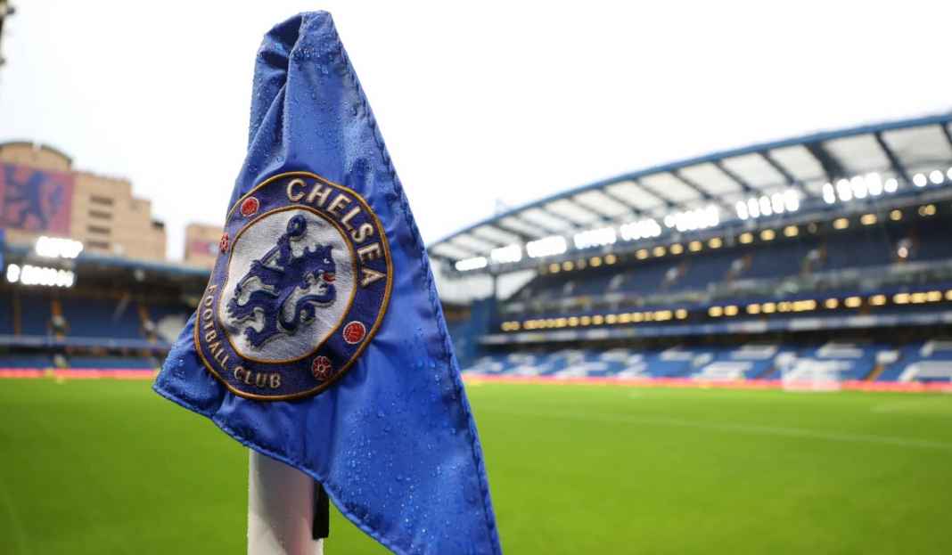 Bendera corner Chelsea Chelsea Cuci Gudang, Total 15 Pemain Siap-Siap Angkat Koper di Akhir Musim