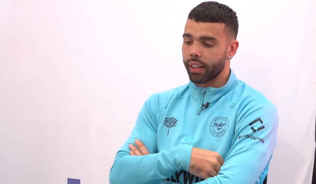 Manchester United dan Tottenham Dapat Dorongan Transfer, Brentford Siap Jual David Raya