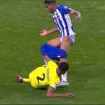 Dumfries Perosoti Celana Pemain Porto Warnai Laga Leg Kedua Liga Champions