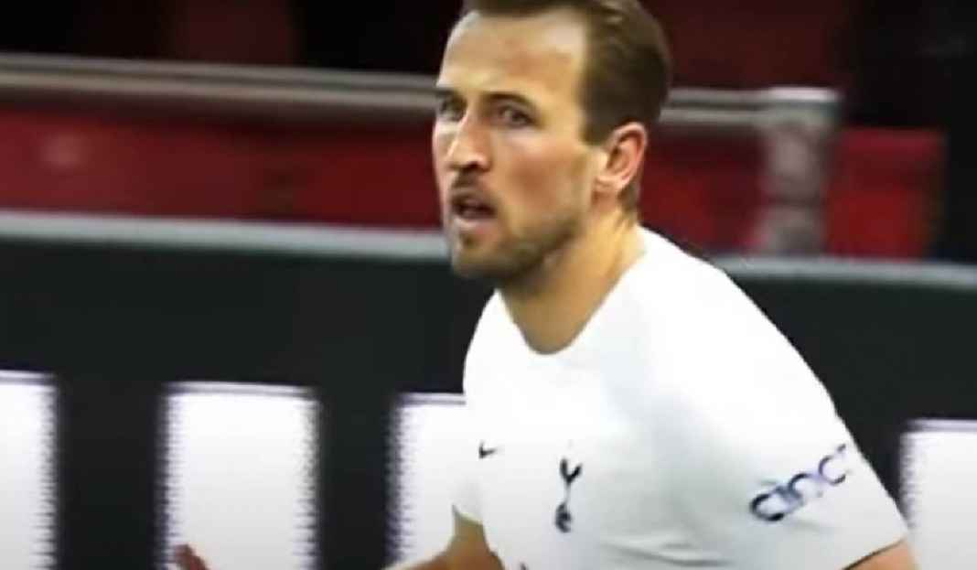 Harry Kane Saat memperkuat Laga Tottenham Hotspur Tottenham Hotspur Mulai Bikin Harry Kane Nggak Betah!