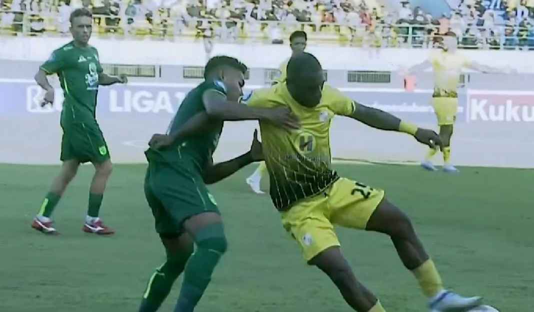 Hasil Barito Putera vs Persebaya Surabaya Hasil Barito Putera vs Persebaya Surabaya di Liga 1: Bajul Ijo Tumbang Lewat Gol Sundulan Renan Alves!