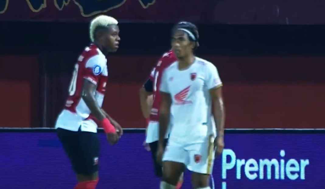 Hasil Madura United vs PSM Makassar Hasil Madura United vs PSM Makassar di Liga 1: Brace Wiljan Pluim Antarkan Juku Eja Juara dan Akhiri Puasa Gelar 23 Tahun!