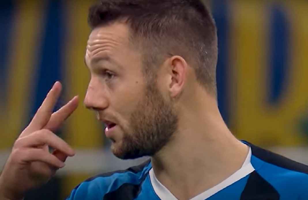 Inter Milan Pertahankan De Vrij Inter Milan Pertahankan De Vrij