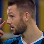 Inter Milan Pertahankan De Vrij