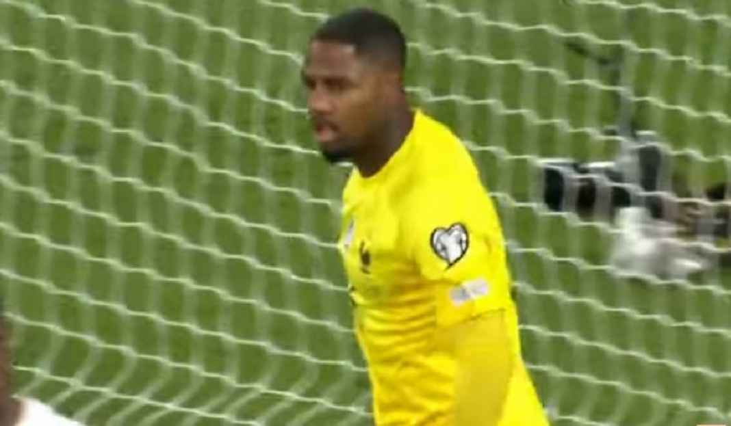 Mike Maignan Saat Memperkuat Timnas Perancis Lawan Republik Irlandia Timnas Perancis Menang Lagi, Didier Deschamps Puji Mike Maignan