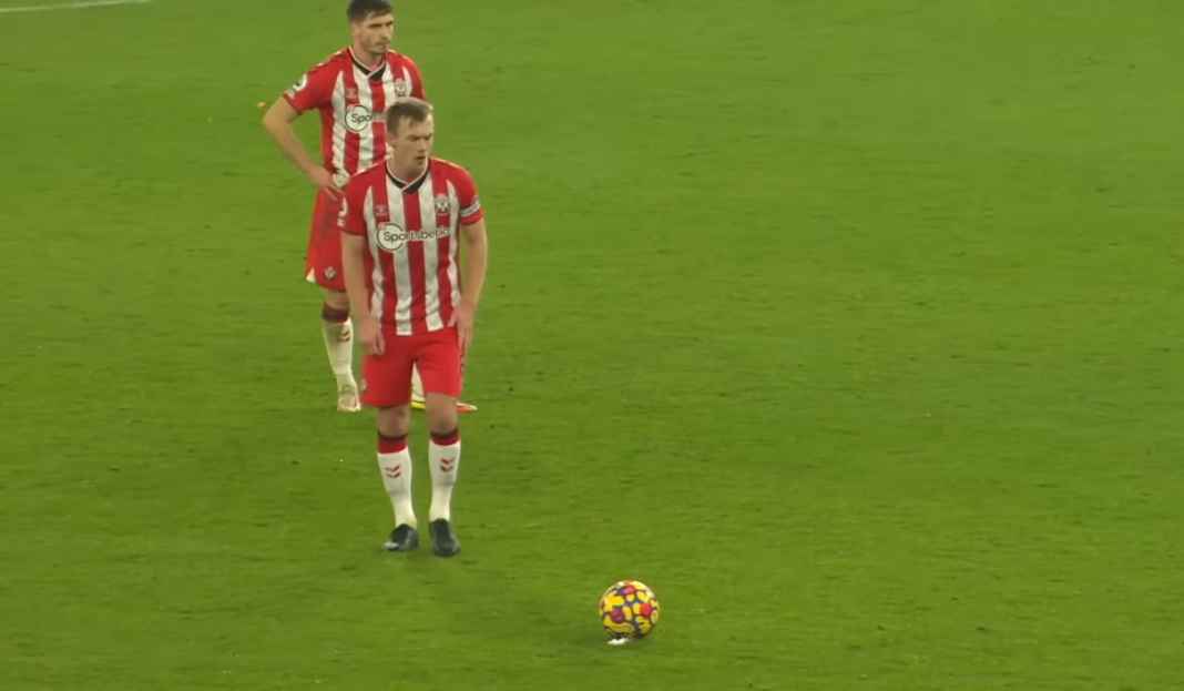 Newcastle United Saingi Tottenham Hotspur Dapatkan Kapten Southampton