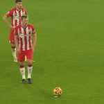 Newcastle United Saingi Tottenham Hotspur Dapatkan Kapten Southampton