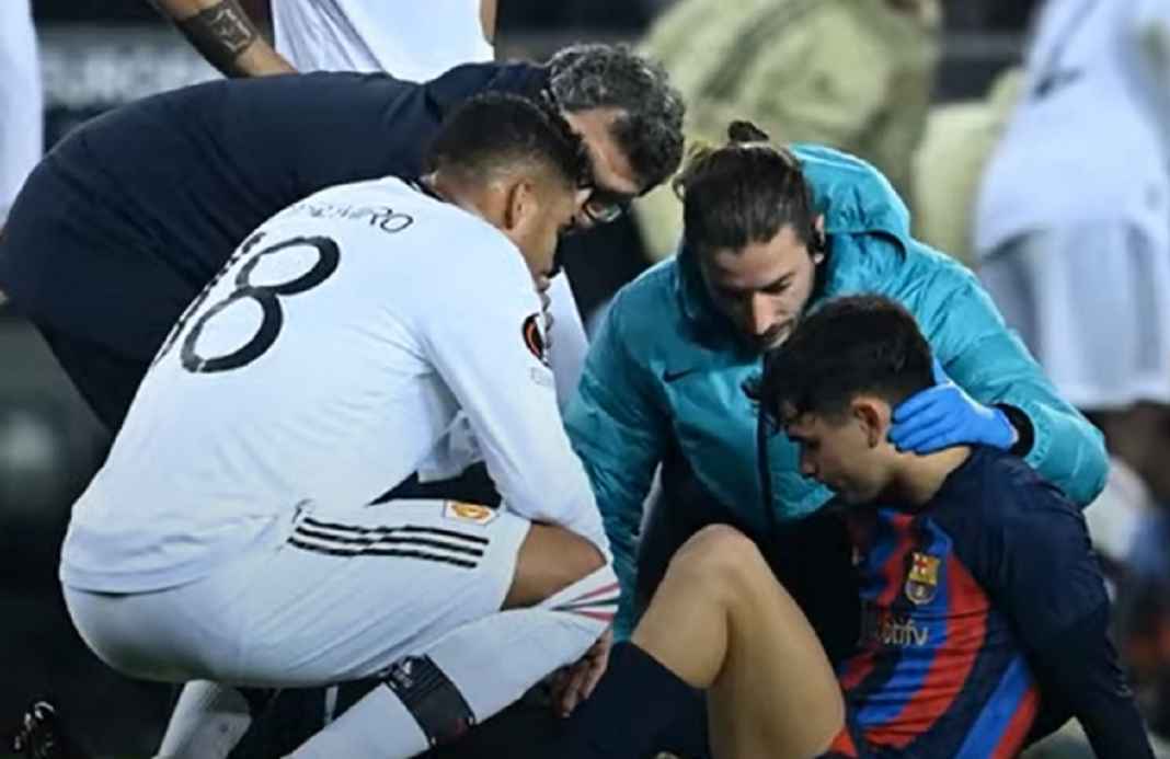 Pedri Saat Cedera di Laga vs Manchester United Pedri Saat Cedera di Laga vs Manchester United