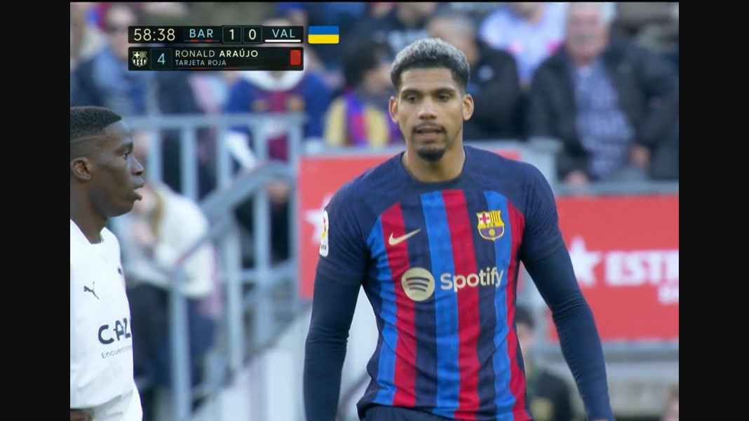 Ronald Araujo kartu merah Barcelona Menang, Tetapi Araujo Kartu Merah, Ferran Torres dan Ansu Fati Berebut Penalti