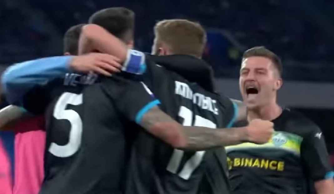 Selebrasi Pemain Lazio Usai Matias Vecino Cetak Gol ke Gawang Napoli Reaksi Maurizio Sarri Setelah Lazio Berhasil Sikat Napoli