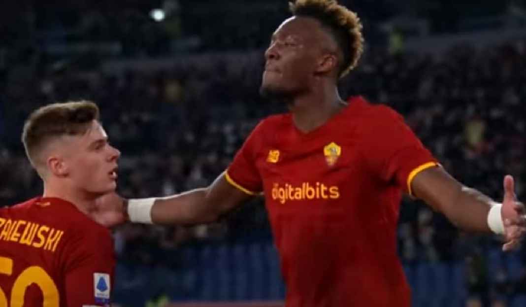 Tammy Abraham Saat memperkuat AS Roma Duh, Tammy Abraham Bikin AS Roma Cemas Nih