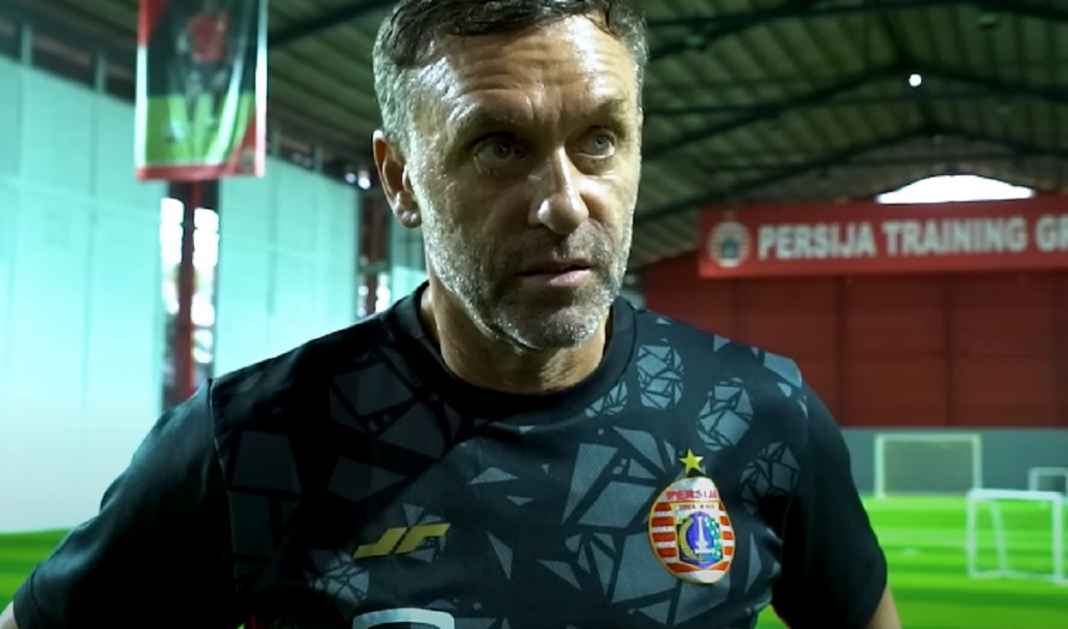 Thomas Doll Tanggapi Penundaan Jadwal Persija vs Persib Thomas Doll Tanggapi Penundaan Jadwal Persija vs Persib