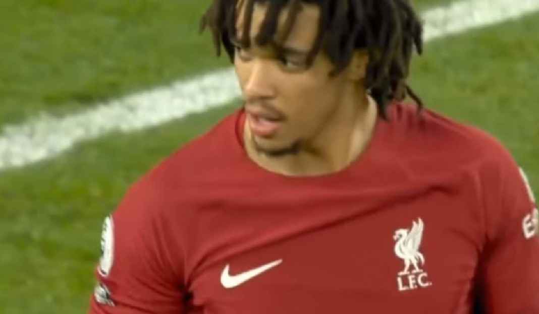 Trent Alexander-Arnold Saat Memperkuat Laga Liverpool di Liga Inggris Jelang Liverpool Hadapi Real Madrid, Trent Alexander-Arnold: Berharap Ada Keajaiban